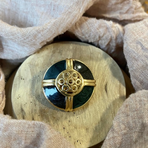 Lapor Vintage Green Enamel and Gold Tone Earrings. - Picture 2 of 5